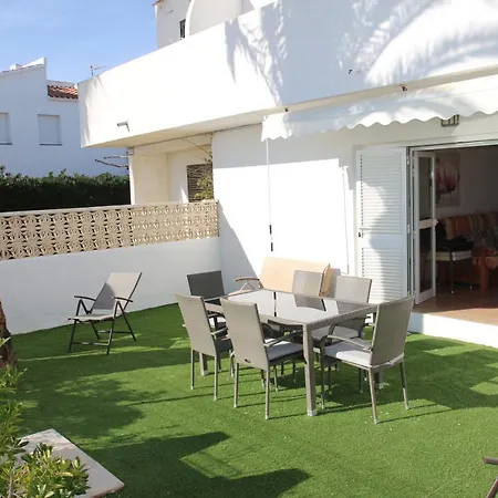 Casas Blancas 40 Holiday home